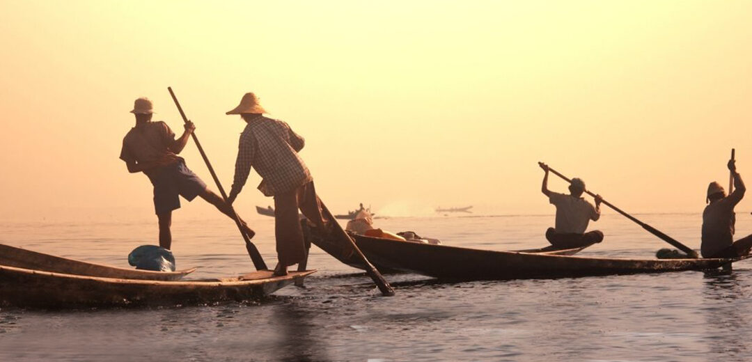 Lago Inle, donde se rema con la pierna