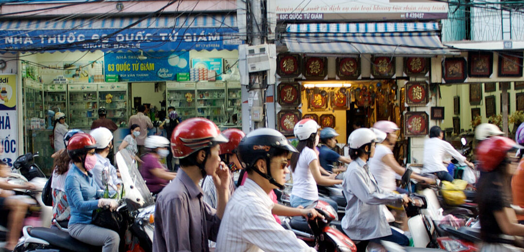 Vida y constrastes en Hanoi (Vietnam)