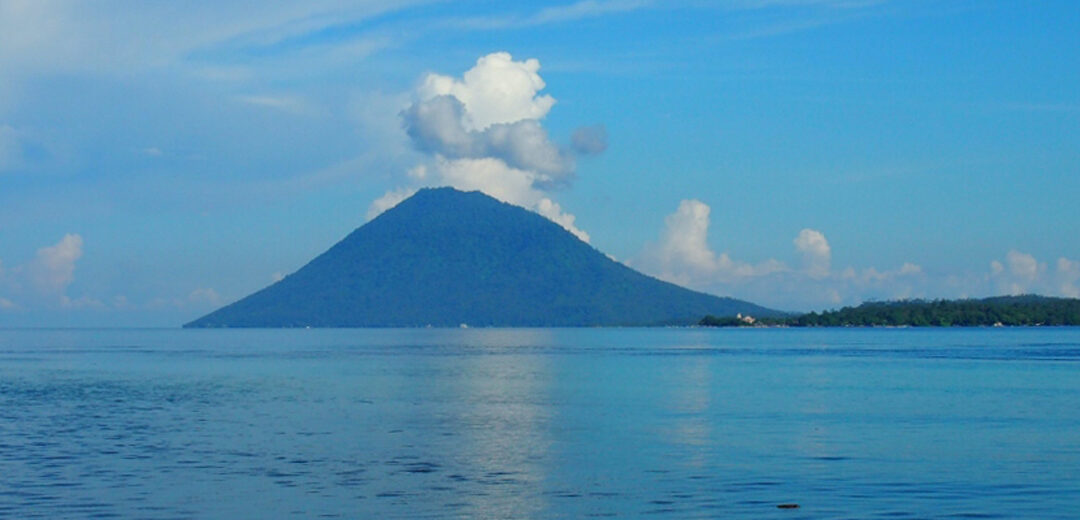 Riqueza natural en bahía de Manado, Indonesia