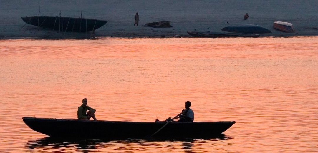 El Ganges y las ciudades sagradas de India