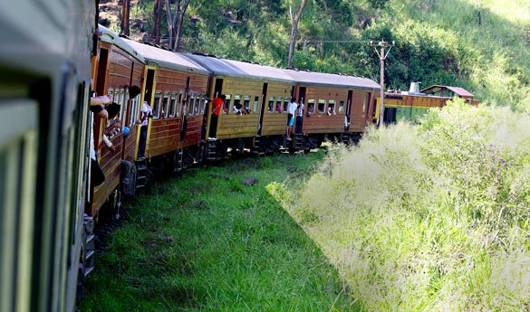 Tren Nuwara Eliya