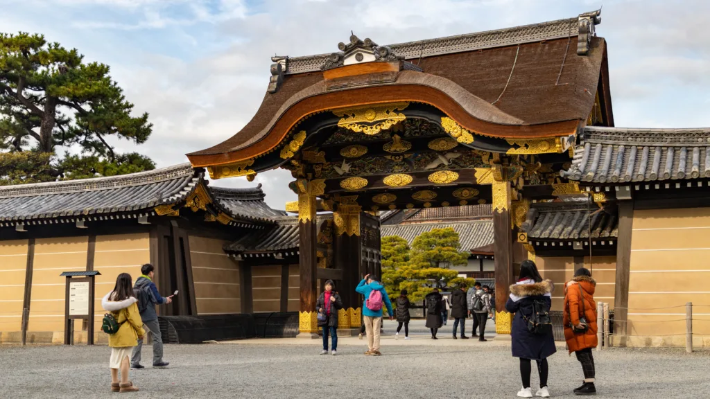 02 abr. Castillo de Nijo, Kyoto — Japón Salida Exclusiva Cerezos 28 Marzo 2027