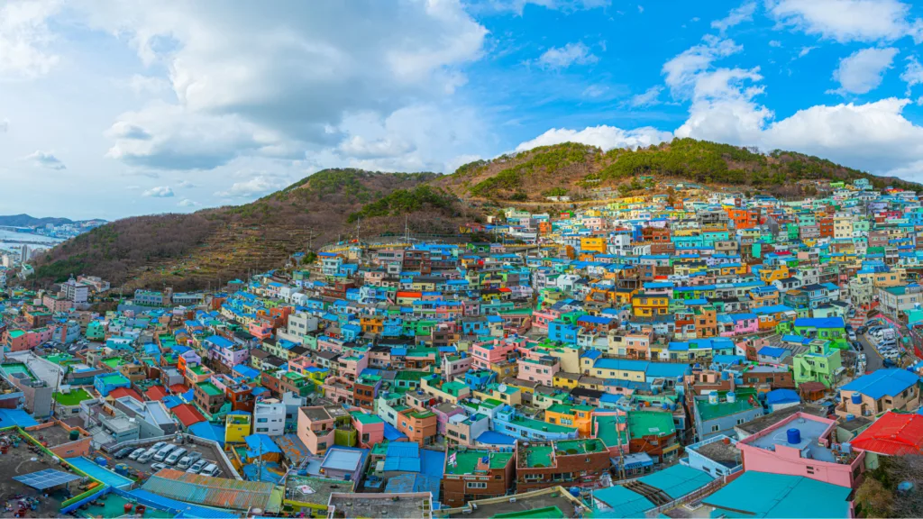 27 mar. Aldea Cultural Gamcheon, Busan — Corea del Sur Salida Especial Semana Santa 21 Marzo 27