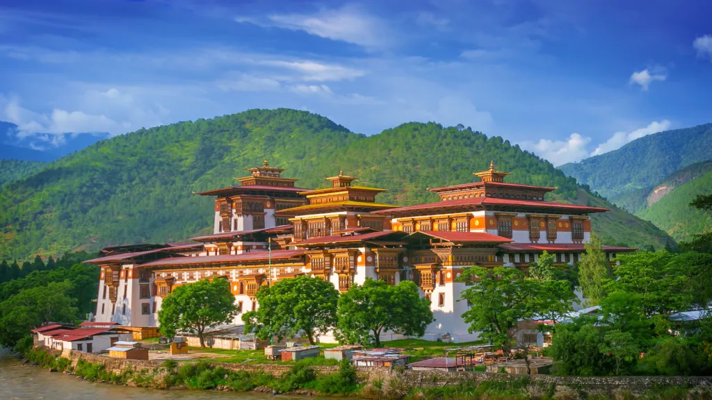 India y Bután · Bután, el reino del Himalaya entre monasterios y tradiciones ancestrales
