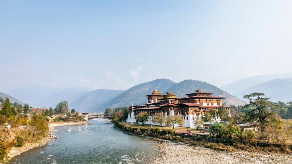 India y Bután · Bután, el reino del Himalaya entre monasterios y tradiciones ancestrales