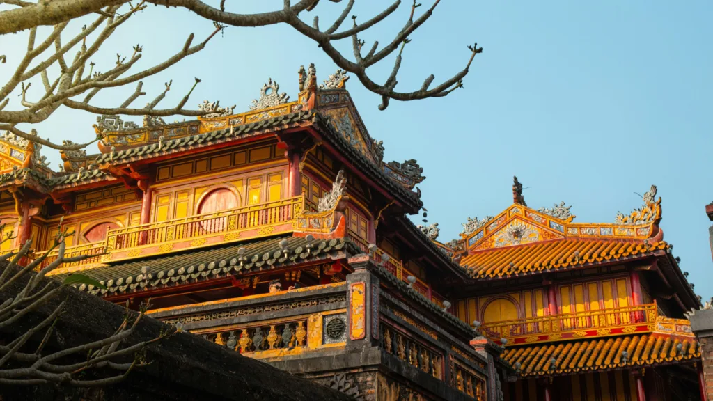 HUE – HO CHI MINH — Vietnam en Familia