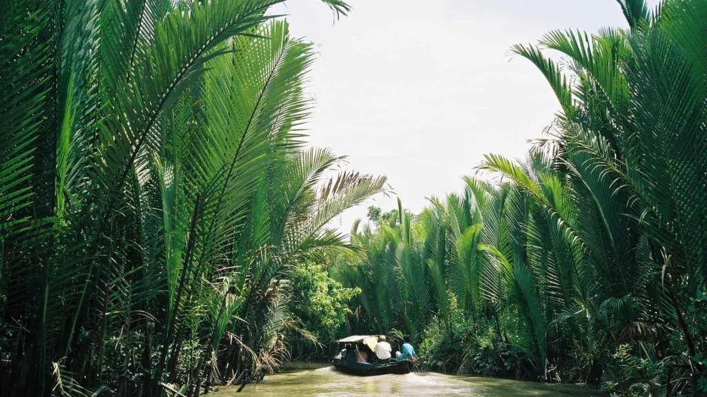 HO CHI MINH – DELTA DEL MEKONG – HO CHI MINH — Vietnam en Familia