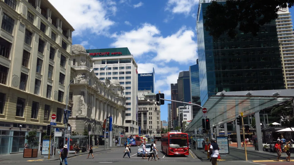 Queen Street, Auckland — Wallabies y Kiwis