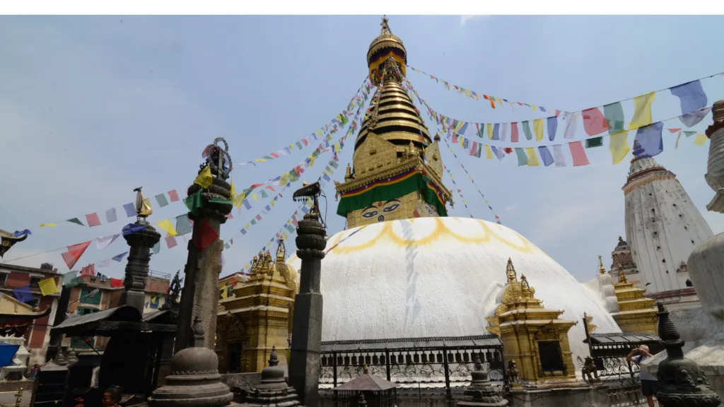 Estupa de Swayambhunath — India Sensaciones auténticas y Katmandú