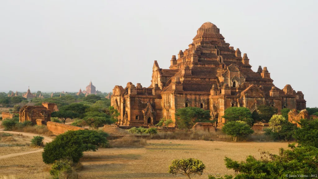 Templo Dhammayangyi, Bagan — Corazón de Myanmar