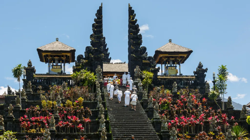 LOVINA – CANDIDASA — Java y Bali