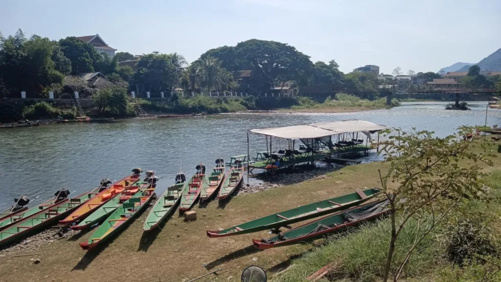 Rio Nam Song — Laos en Tren