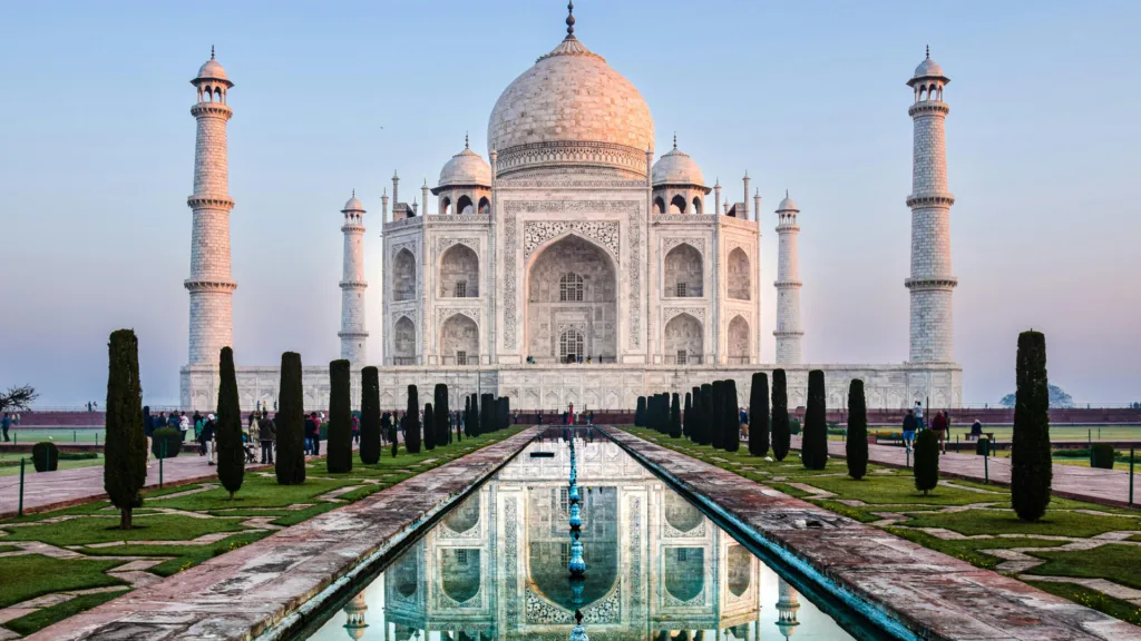 Taj Mahal — India Palace on Wheels
