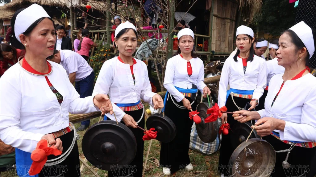 MAI CHAU – HANOI — Norte de Vietnam al Completo