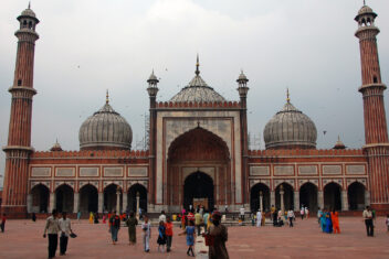 18 mar Mezquita Jama Masjid — India celebración de Holi