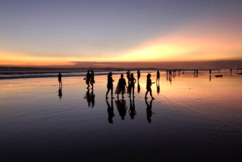 PLAYA DEL SUR DE BALI — Java y Bali