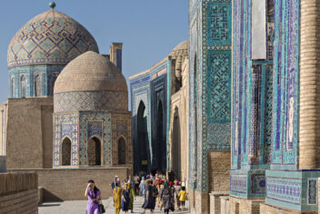 Complejo Shakhi-Zinda, Samarcanda — La Ruta de la Seda con Yurtas