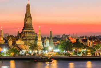 Bangkok — Myanmar con Phuket y Bangkok