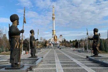 Ashgabat, Turkmenistan — La Gran Ruta de la Seda