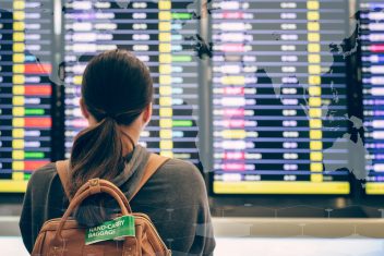 Vuelo a Delhi — Bután al Completo y Katmandú