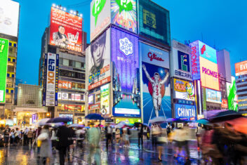 OSAKA — Japón Rascacielos y Tatamis con Bali