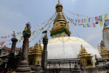 Estupa de Swayambunath, Kathmandu — Nepal Cultural y Trekking