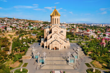 Catedral de la Santísima Trinidad (Sameba), tiblisi, Georgia — Georgia, el país de las maravillas
