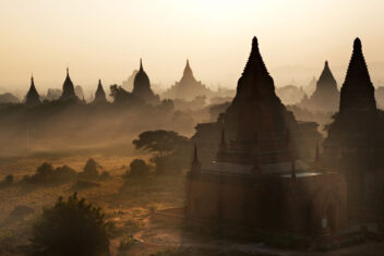 Bagan — Myanmar con Phuket y Bangkok