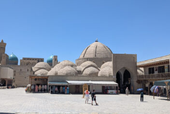 Cúpula Toki-Sarrafon, Bukhara — La Ruta de la Seda con Yurtas