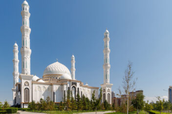 Mezquita Hazret Sultan, Astana — Kazajistán Clásico