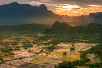 Vang Vien — Laos en Tren