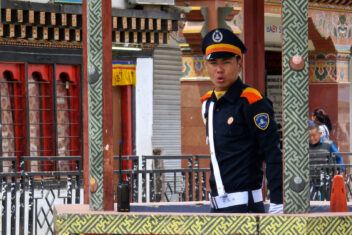 Agente Trafico, Thimphu — Fascinante Sikkim y Bután